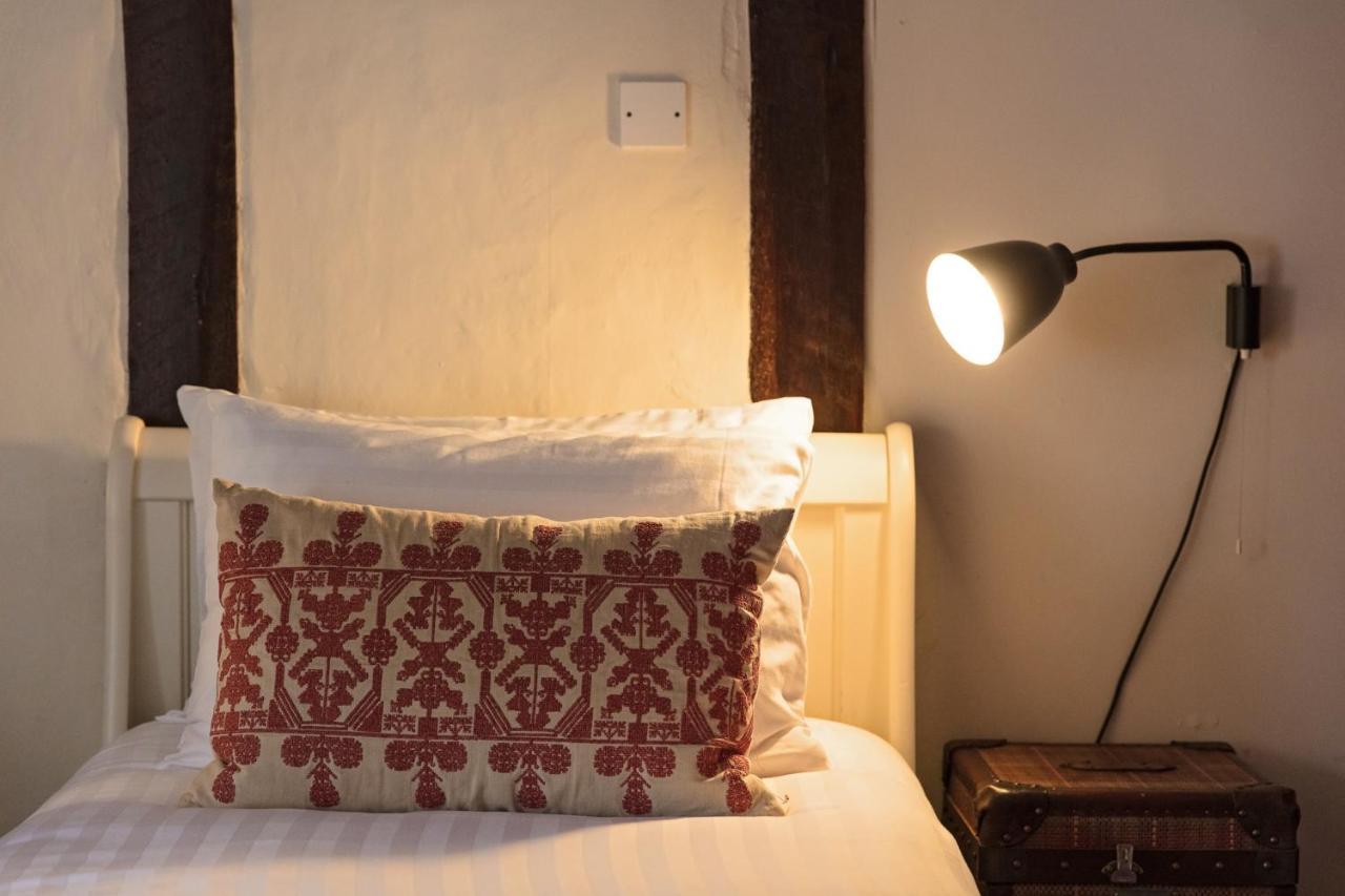 The Black Lion Hotel Литъл Уолсингъм Екстериор снимка