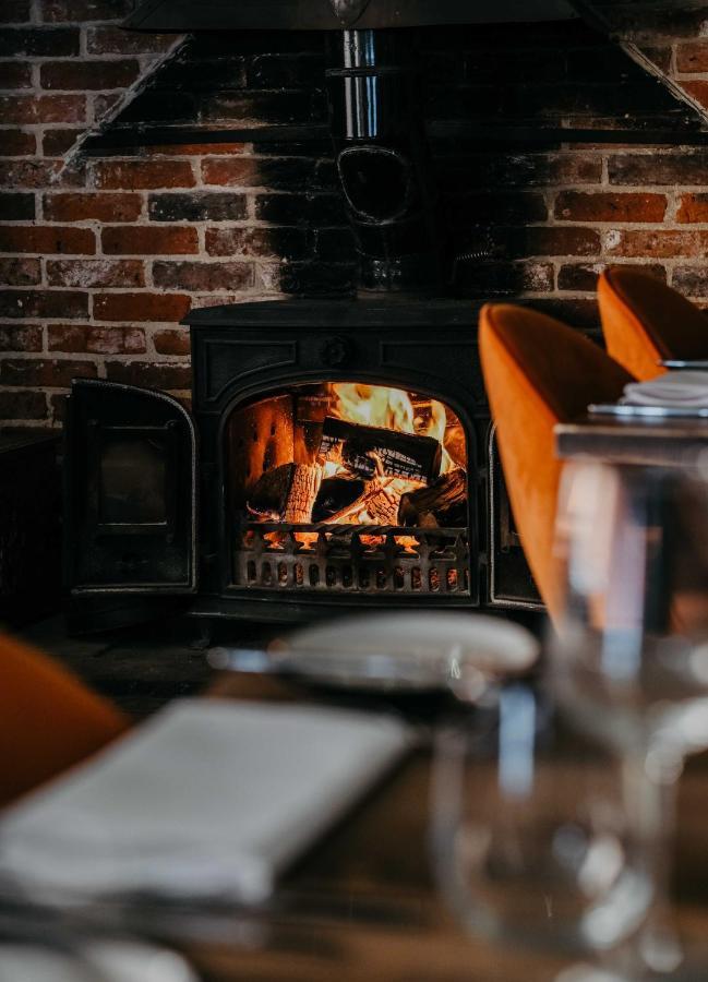 The Black Lion Hotel Литъл Уолсингъм Екстериор снимка